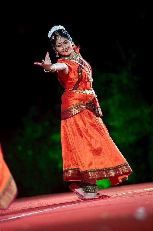 Radhika Surjit Group (Mamallapuram Dance Festival 2012 - Kathak, Odissi i Mohiniattam)
